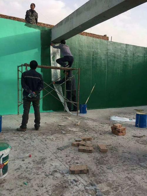 巴南针对老旧车间地面普遍存在的起砂、裂缝问题